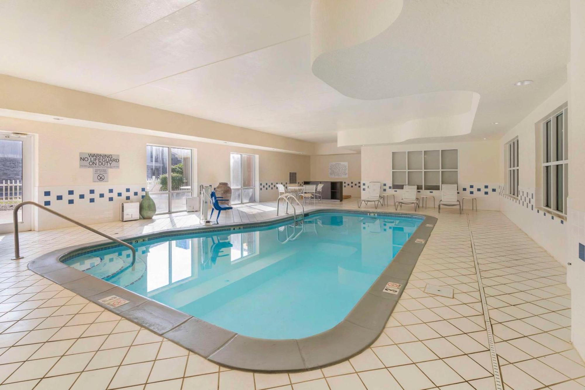 Comfort Inn & Suites Берея Экстерьер фото