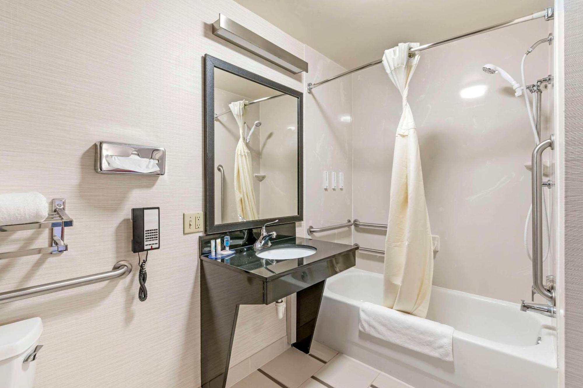 Comfort Inn & Suites Берея Экстерьер фото